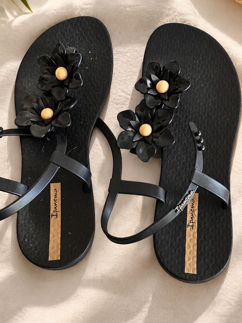 Ipanema Black Floral Jelly Sandals with Tan Center Accents
